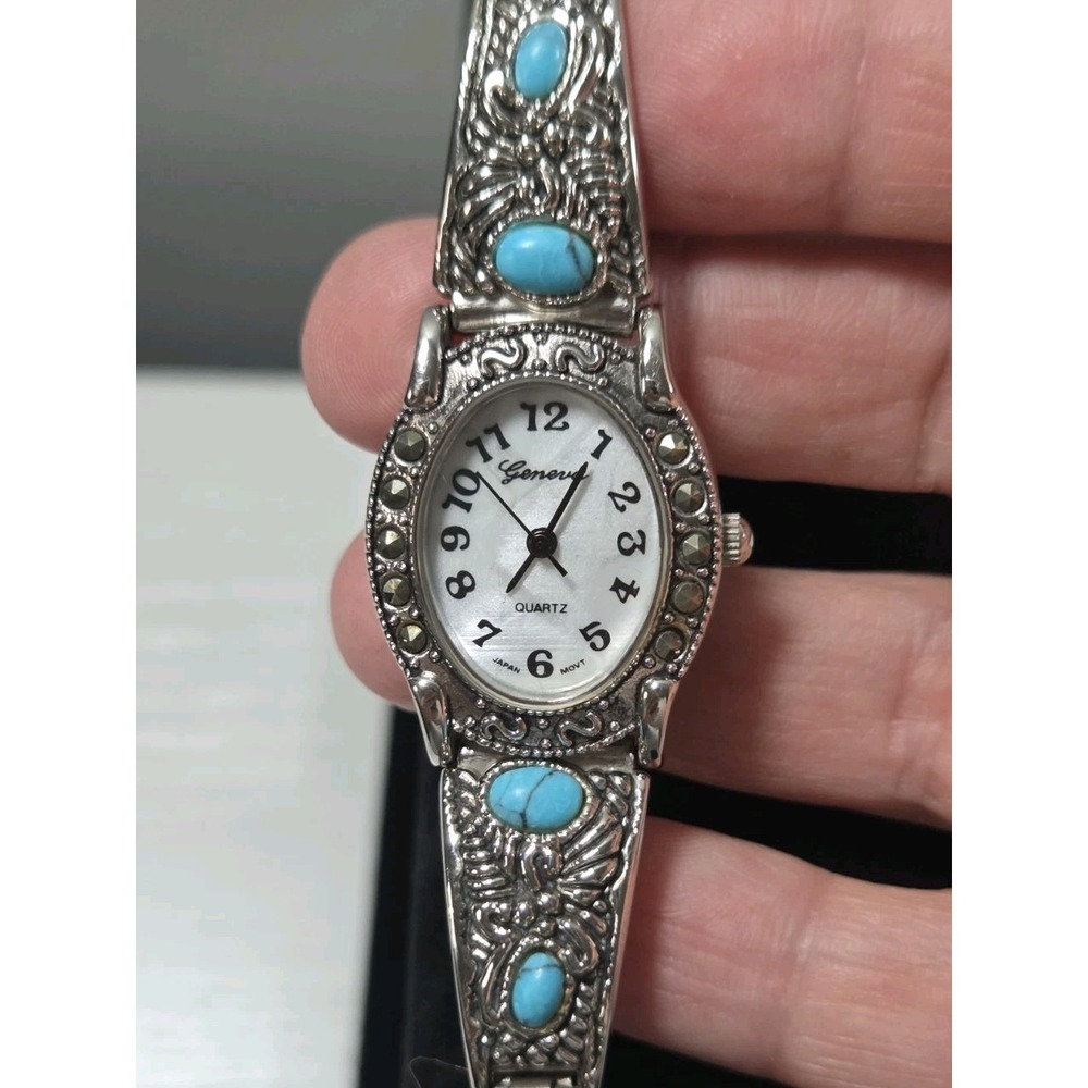 Geneva SW Watch Women 25mm Silver Stretch Pearl Face Faux Stones Needs Battery - Picture 3 of 5